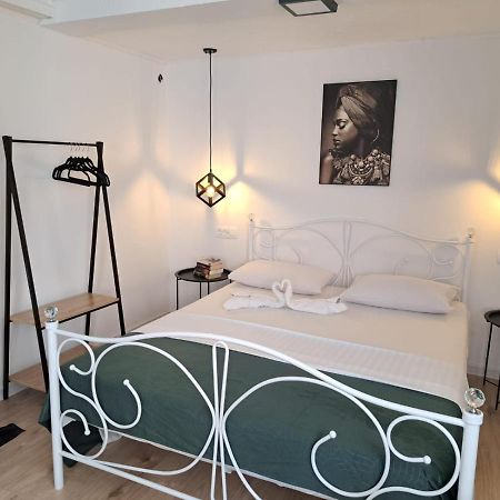 Studio Apartman Maris Zadar Exterior foto