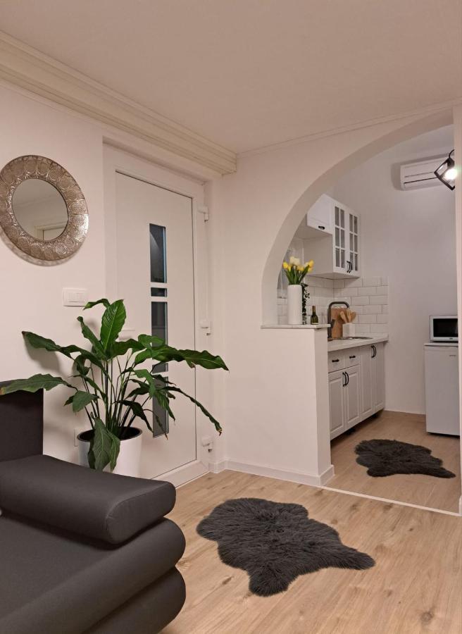 Studio Apartman Maris Zadar Exterior foto
